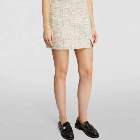 Paige 💋 Tweed Molly Mini Skirt \\ Ecru/Gold // Size 4 - Picture 4 of 16